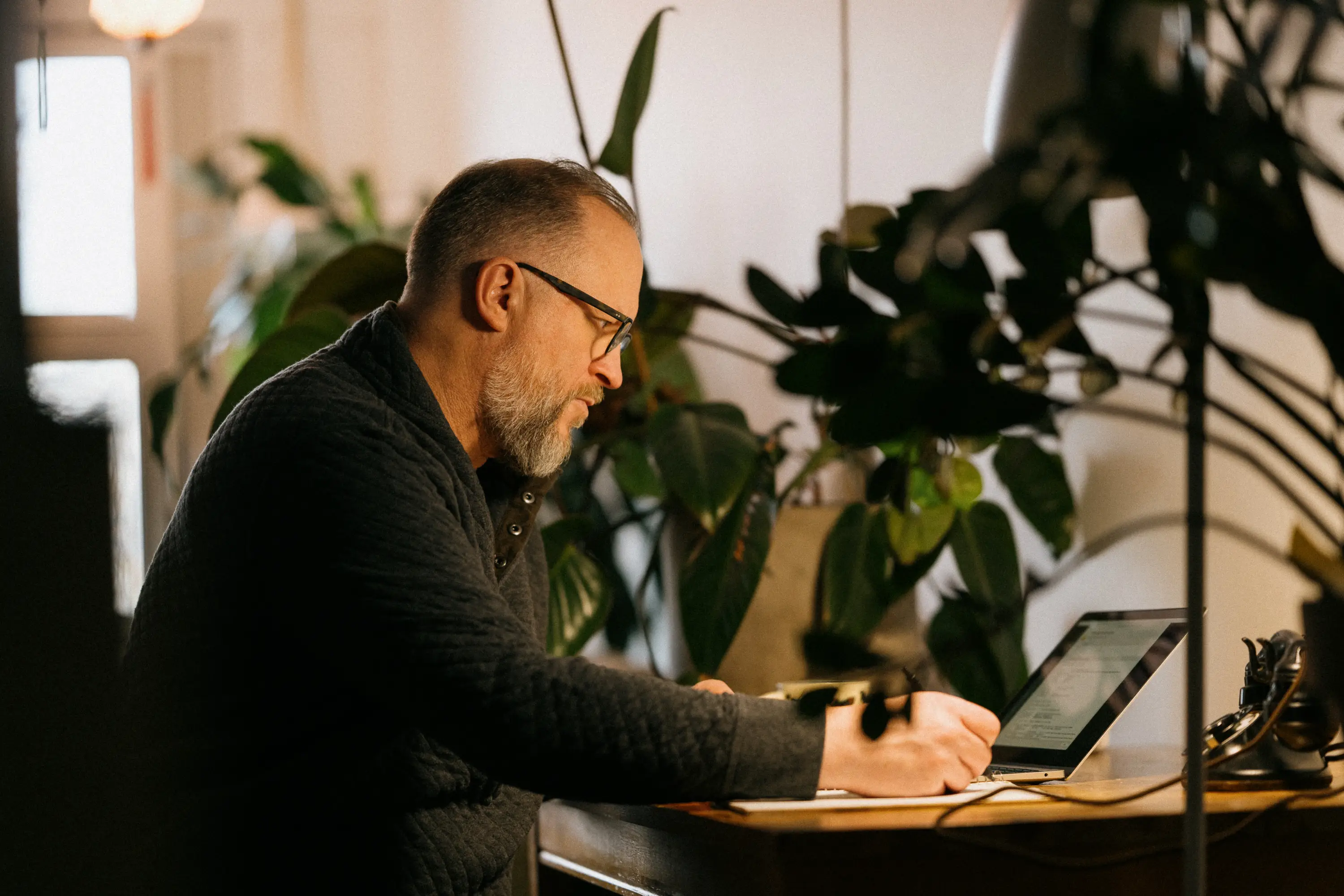 Alexis Kasperavičius at work